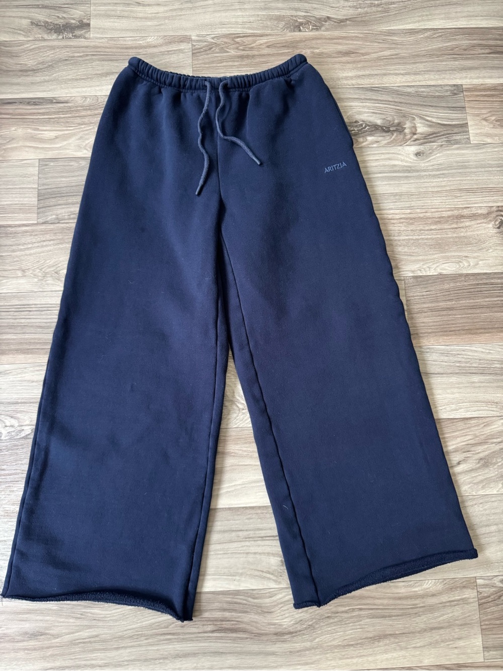Aritzia Cozy Sweatfleece Mega Horseshoe Sweatpant in Admiral Navy Blue Sz Small